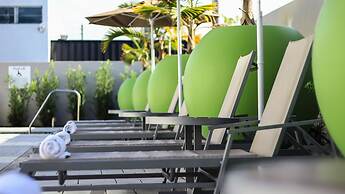 Holiday Inn Express & Suites Miami Airport East by IHG