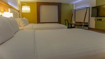 Holiday Inn Express & Suites Miami Airport East by IHG
