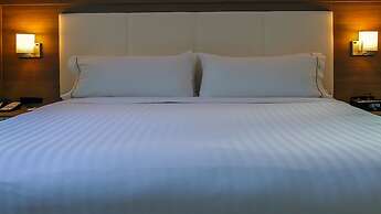 Holiday Inn Express & Suites Miami Airport East by IHG