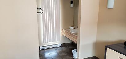 Falcon Motel Brossard