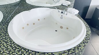 Falcon Motel Brossard