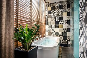 Silverland Sakyo Hotel & Spa