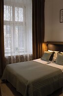 Krakow Apartments & Rooms