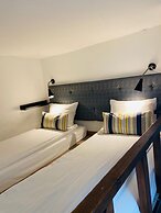 Krakow Apartments & Rooms