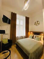 Krakow Apartments & Rooms