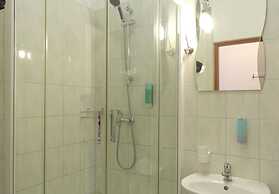 Krakow Apartments & Rooms