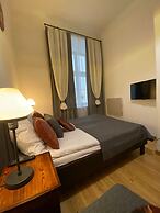 Krakow Apartments & Rooms