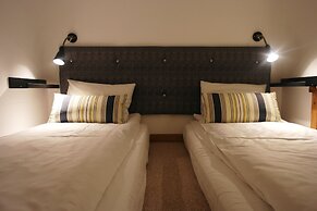 Krakow Apartments & Rooms