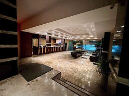 Crown Pattaya Beach Hotel