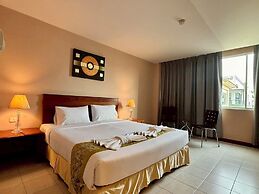 Crown Pattaya Beach Hotel