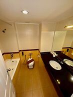 Crown Pattaya Beach Hotel