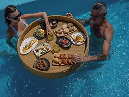 Santorini Secret Suites & Spa