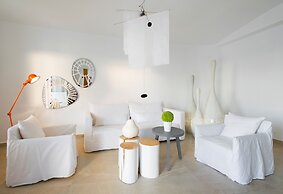 Santorini Secret Suites & Spa