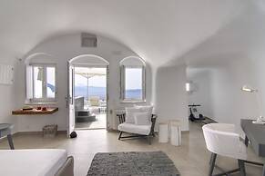 Santorini Secret Suites & Spa