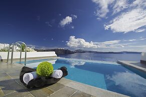 Santorini Secret Suites & Spa