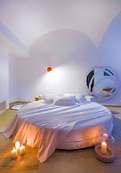 Santorini Secret Suites & Spa
