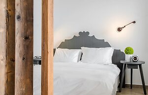 Santorini Secret Suites & Spa