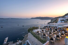Santorini Secret Suites & Spa
