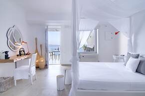 Santorini Secret Suites & Spa