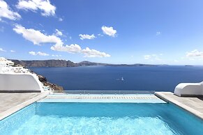 Santorini Secret Suites & Spa