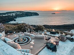 Santorini Secret Suites & Spa