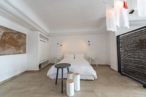 Santorini Secret Suites & Spa