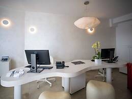 Santorini Secret Suites & Spa