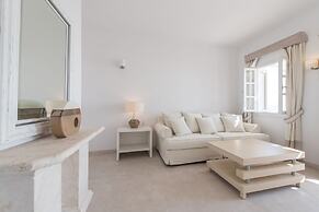 Santorini Secret Suites & Spa