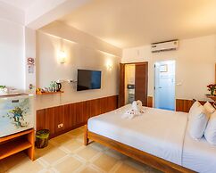 The Expat Hotel