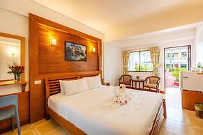 The Expat Hotel