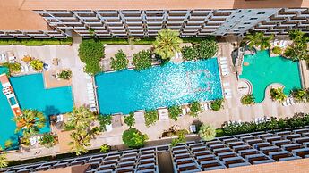Welcome World Beachfront Resort