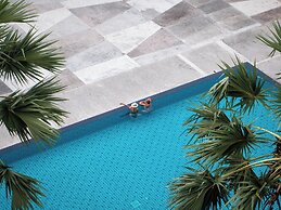 Welcome World Beachfront Resort
