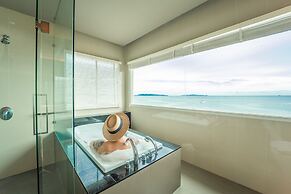 Welcome World Beachfront Resort