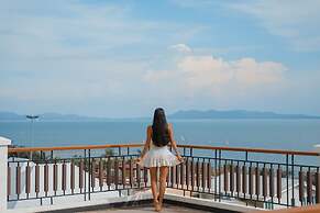 Welcome World Beachfront Resort