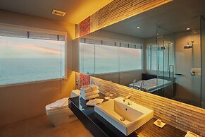 Welcome World Beachfront Resort