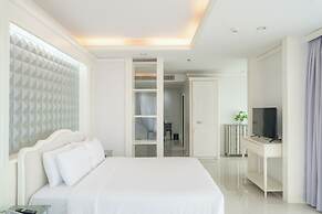Welcome World Beachfront Resort