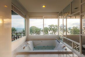 Welcome World Beachfront Resort