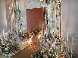 Welcome World Beachfront Resort