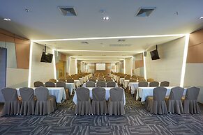 Welcome World Beachfront Resort