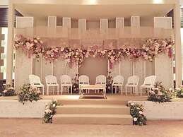 Welcome World Beachfront Resort