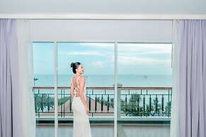 Welcome World Beachfront Resort