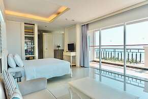 Welcome World Beachfront Resort