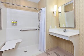 Holiday Inn Express & Suites Southport - Oak Island Area by IHG