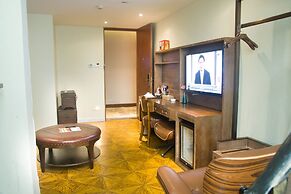 James Joyce Coffetel Tianhebei