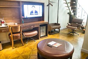 James Joyce Coffetel Tianhebei