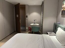 James Joyce Coffetel Tianhebei