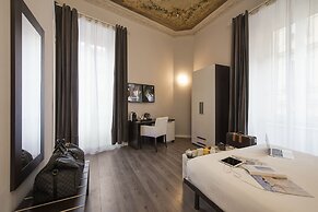 Arenula Suites