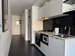 Aura on Flinders Serviced Apartments