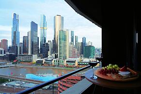 Aura on Flinders Serviced Apartments