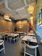 Aura on Flinders Serviced Apartments